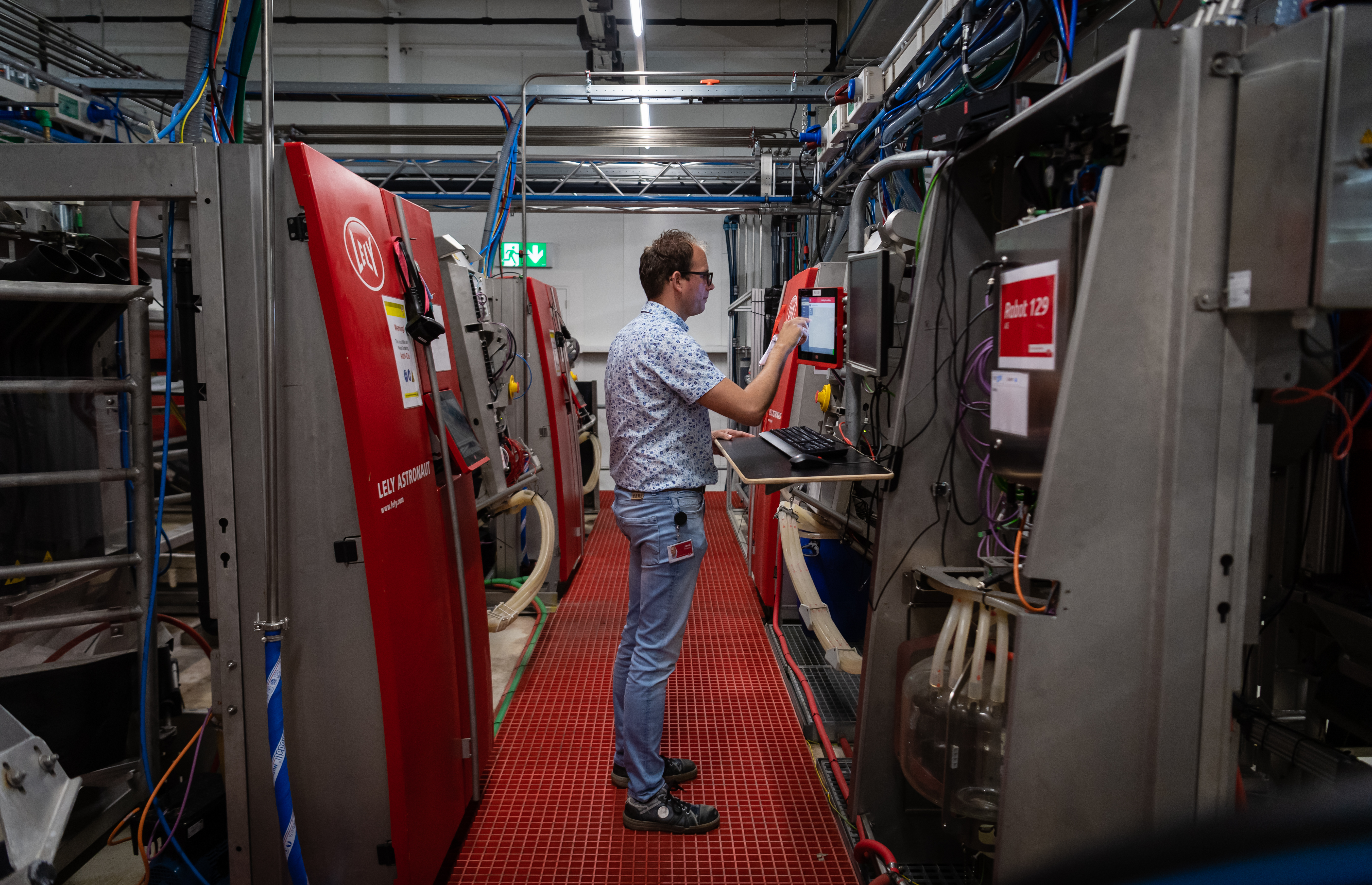 Elektrotechniek met milkrobot